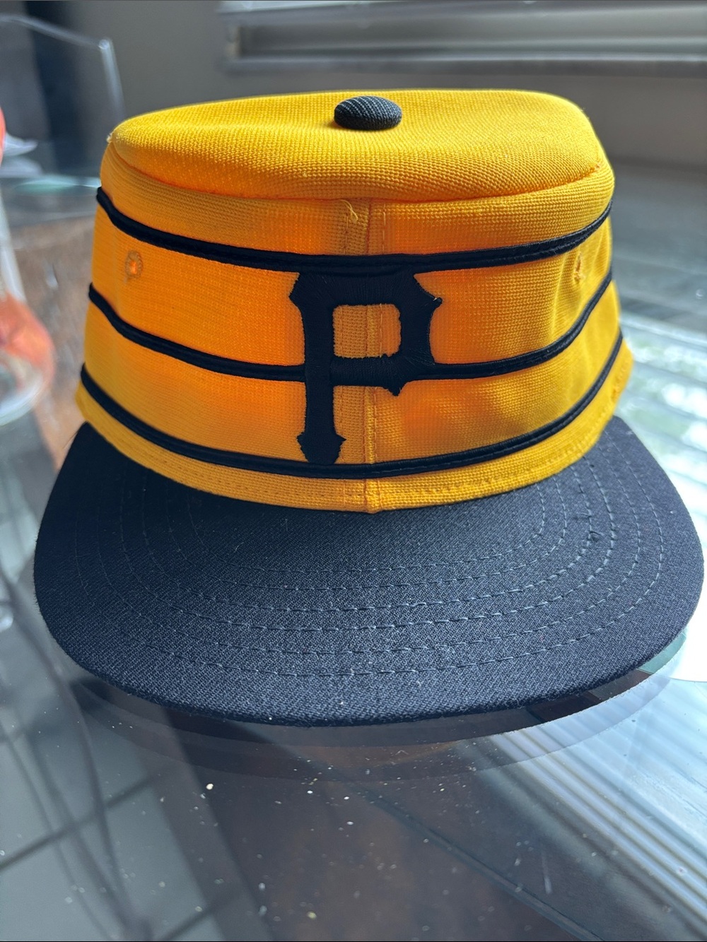 CHILD’S VINTAGE 1970’s PITTSBURGH PIRATES HAT.  NEW…..NEVER USED